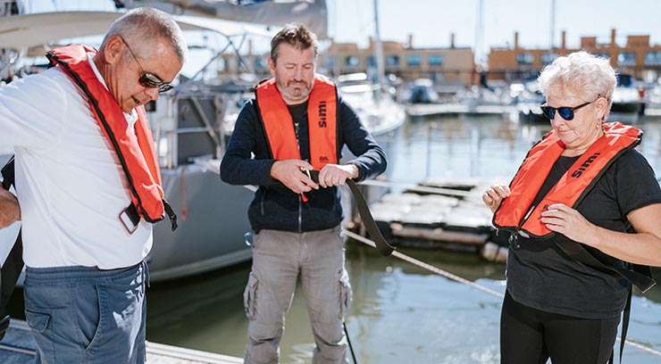 Beginner Sailing theory courses, book online